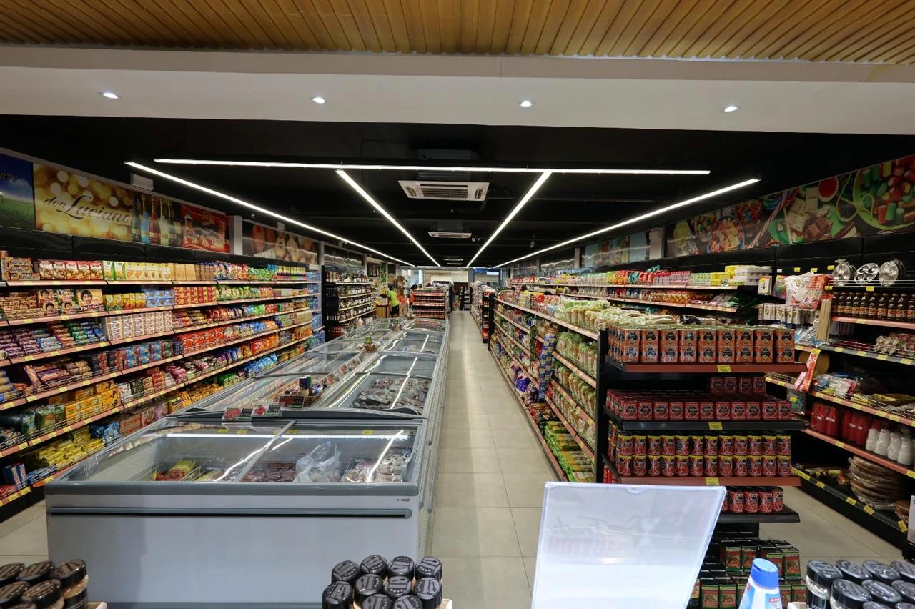 Loja dos Sabores · Grocery and frozen